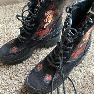 Limited Edition Authentic Louis Vuitton boots. In great condition!